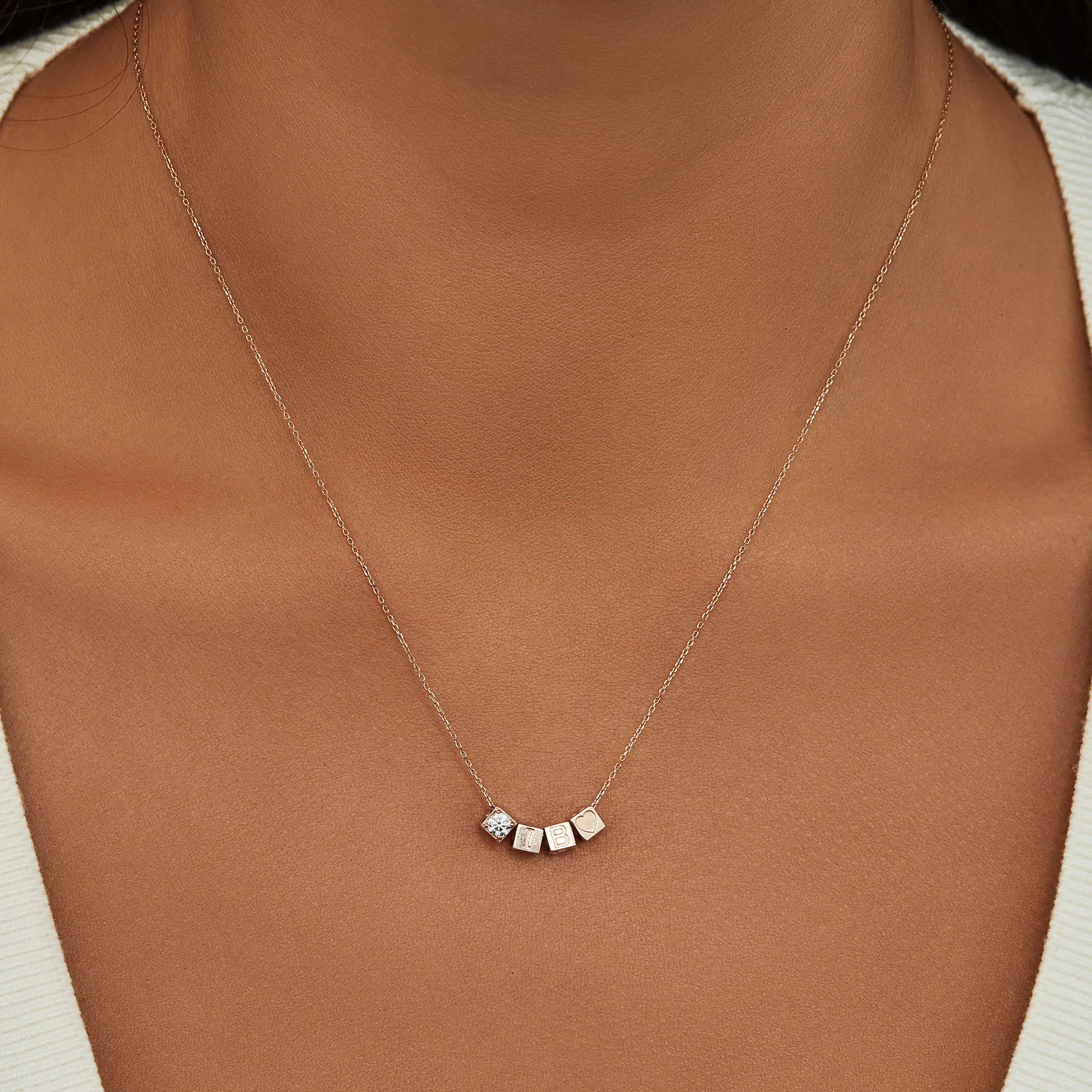 La Concorde Felie 14 karat rose gold cube charm with heart - Image 3