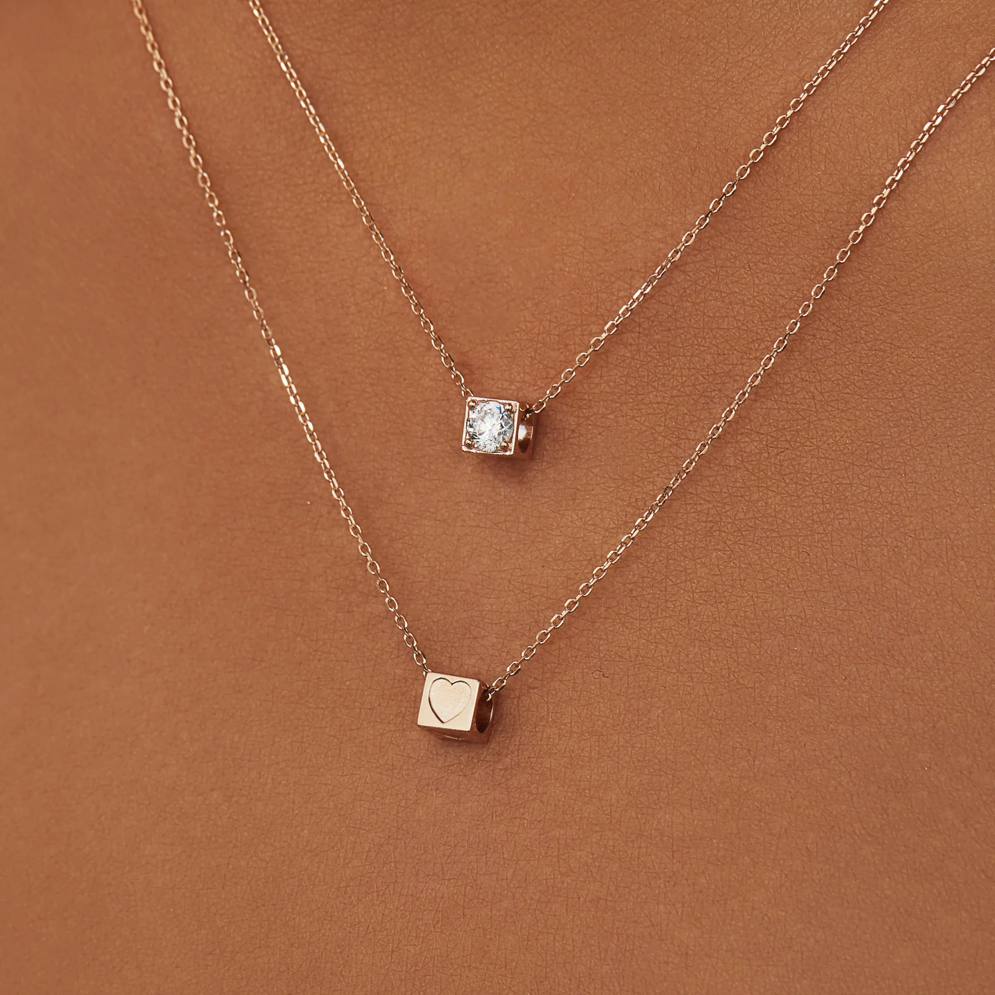 La Concorde Felie 14 karat rose gold cube charm with zirconia stone - Image 3