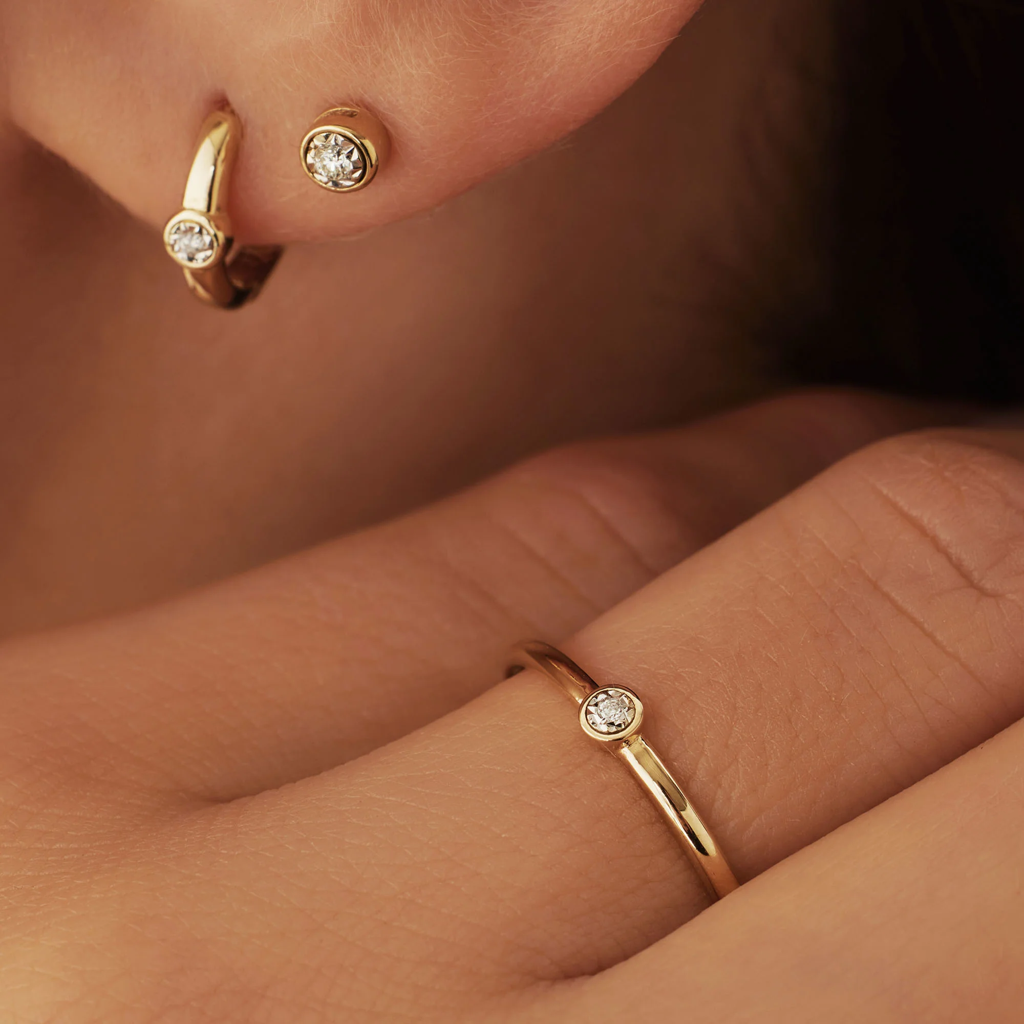De la Paix Inaya 14 karat gold ear studs with diamond 0.04 carat - Image 4