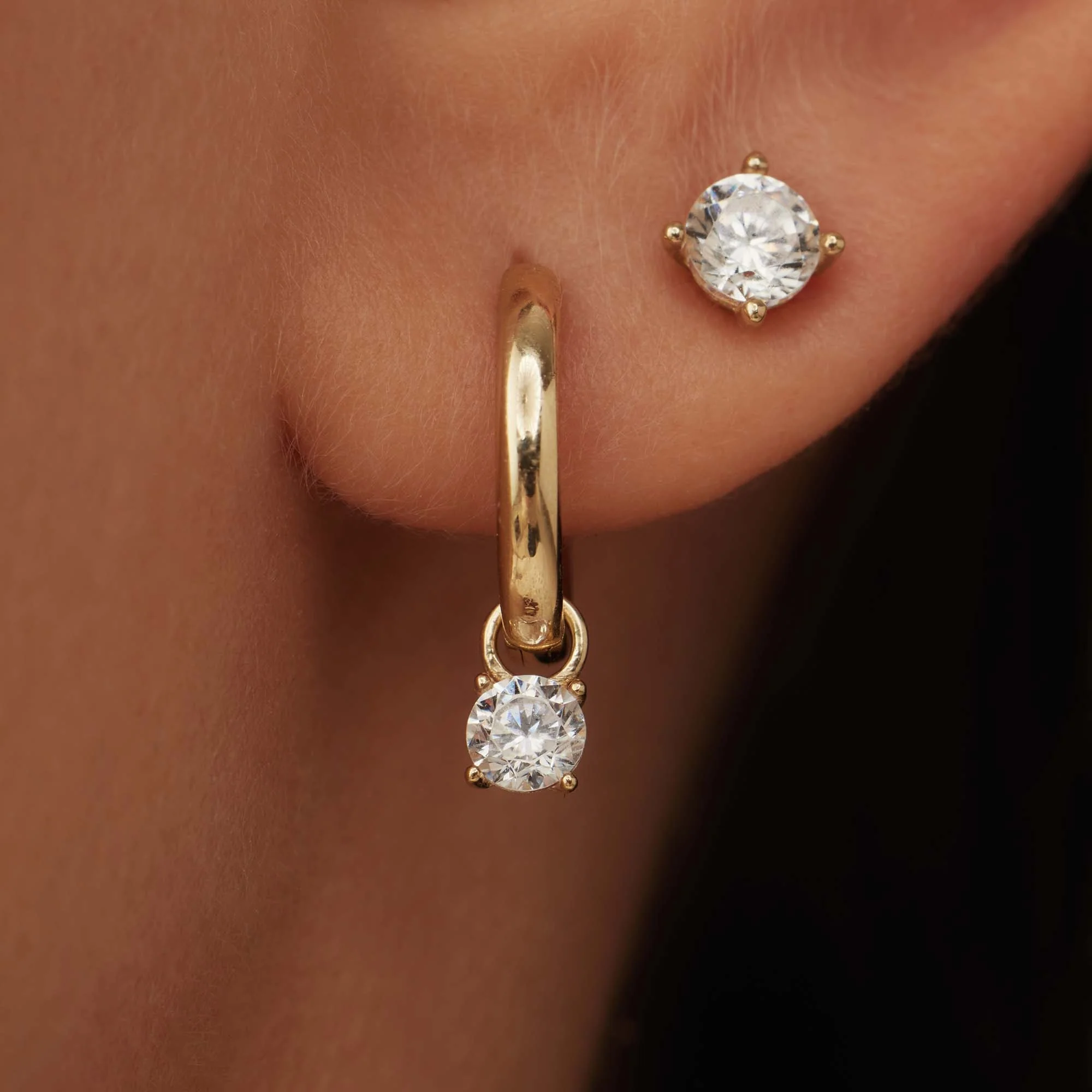 Cadeau d'Isabel 14 karat gold earring set with zirconia stones - Image 3