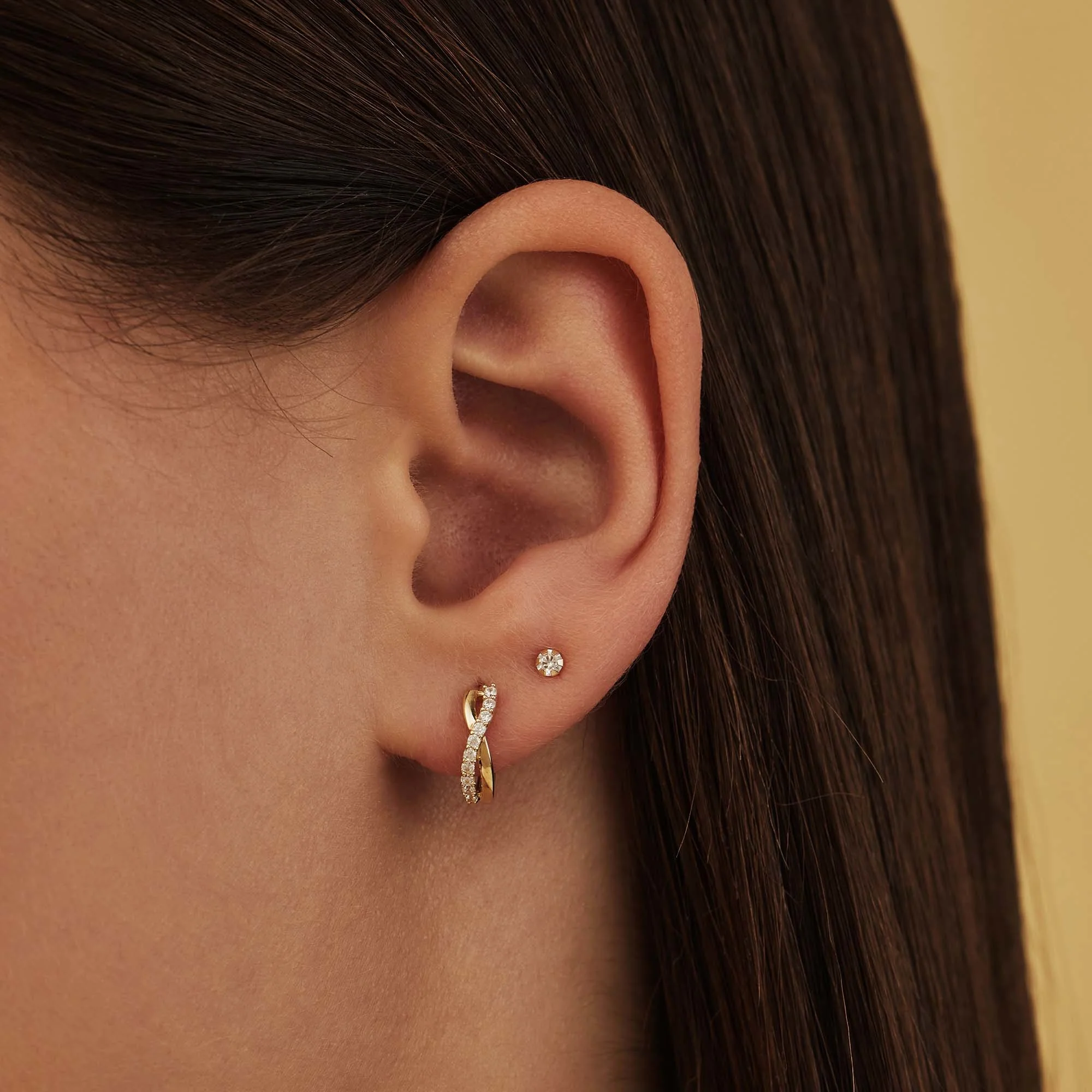 Rivoli Esmée 14 karat gold hoop earrings with zirconia stones - Image 2