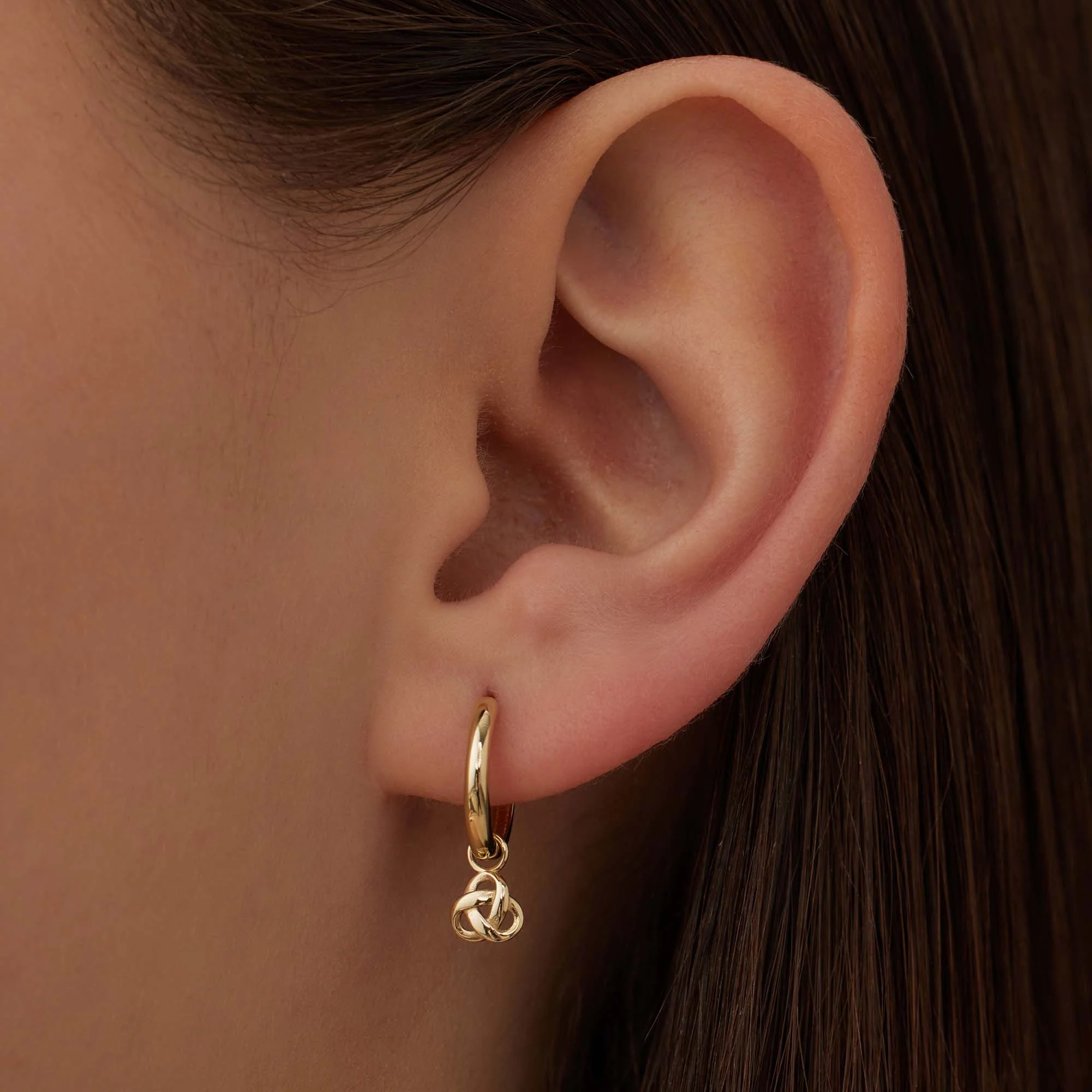 Rivoli Méline 14 karat gold hoop earrings with knot - Image 2