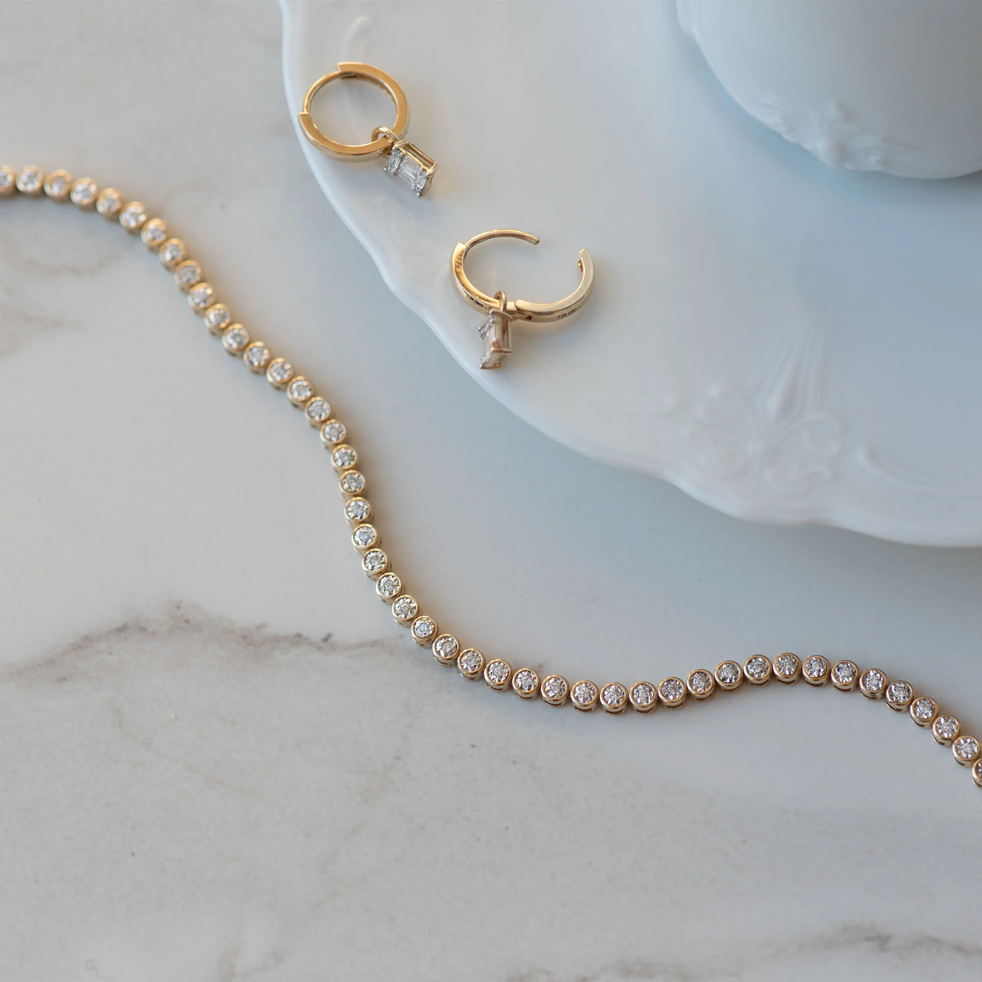 De la Paix Maxime 14 karat gold hoop earrings with diamond 0.26 carat - Image 5