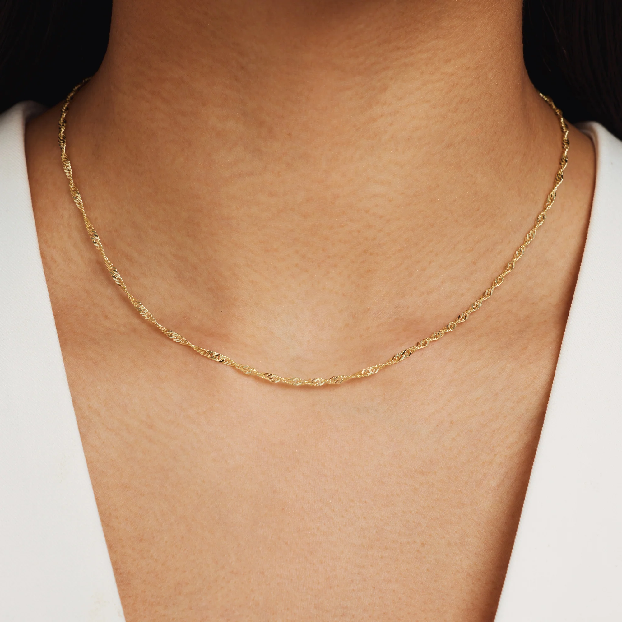 Rivoli Lilou 14 karat gold necklace with twist - Image 3