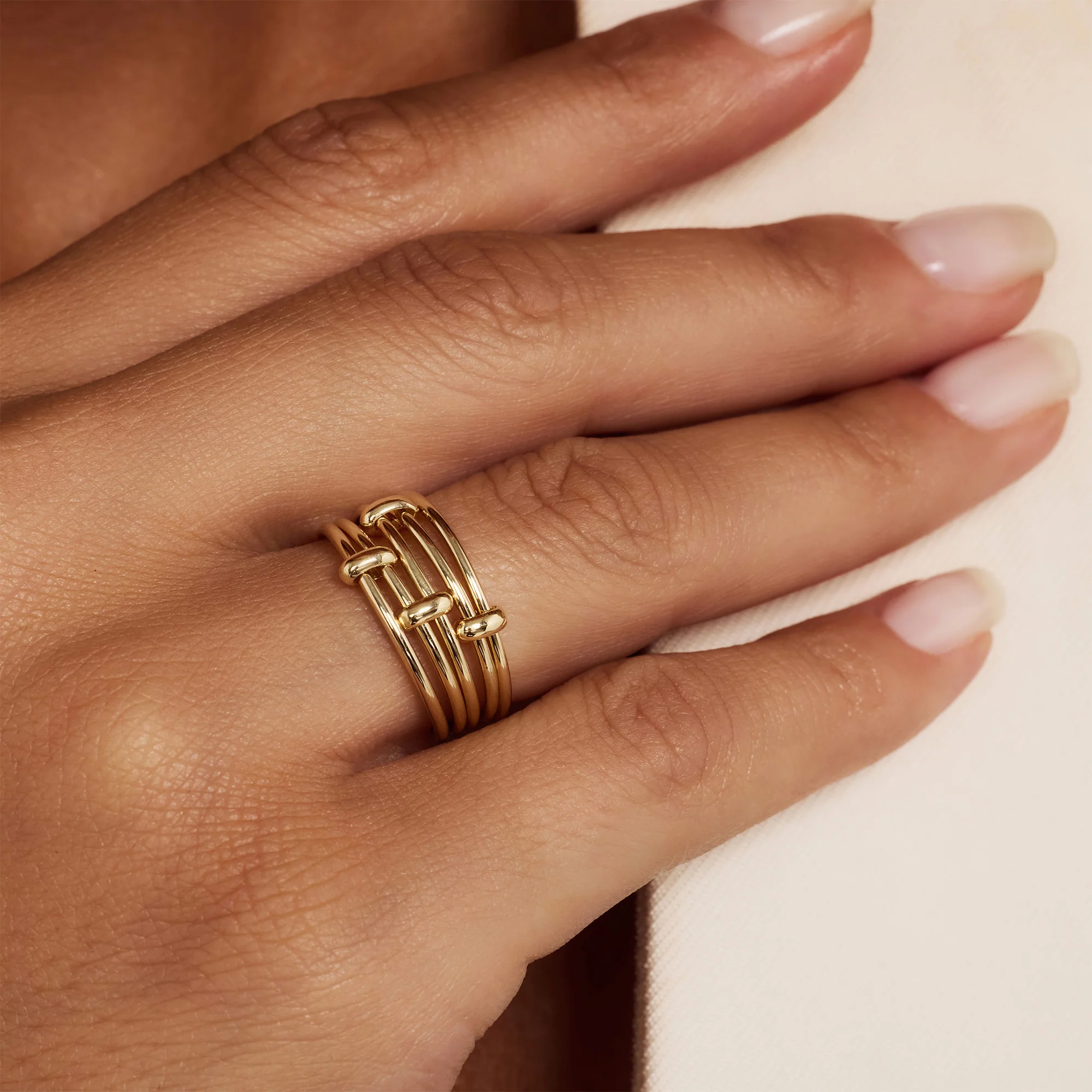 Cour d'Honneur Adora 14 karat golden 5-piece multi ring - Image 2