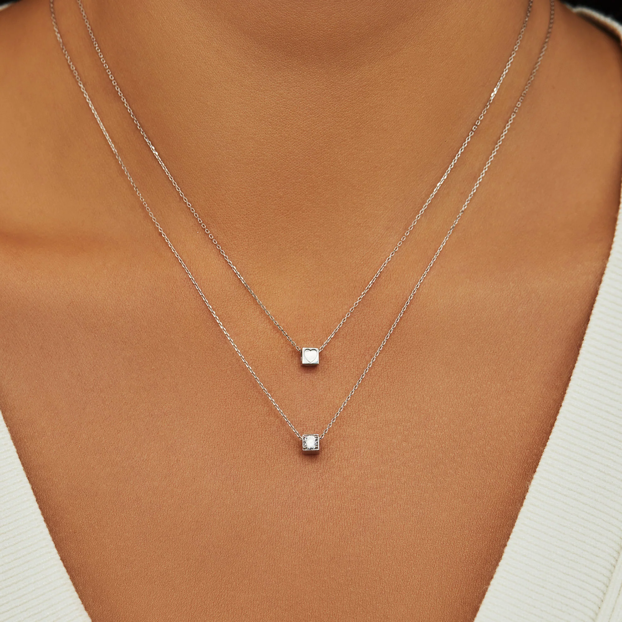 Saint Germain Felie 14 karat white gold cube charm with zirconia stone - Image 2