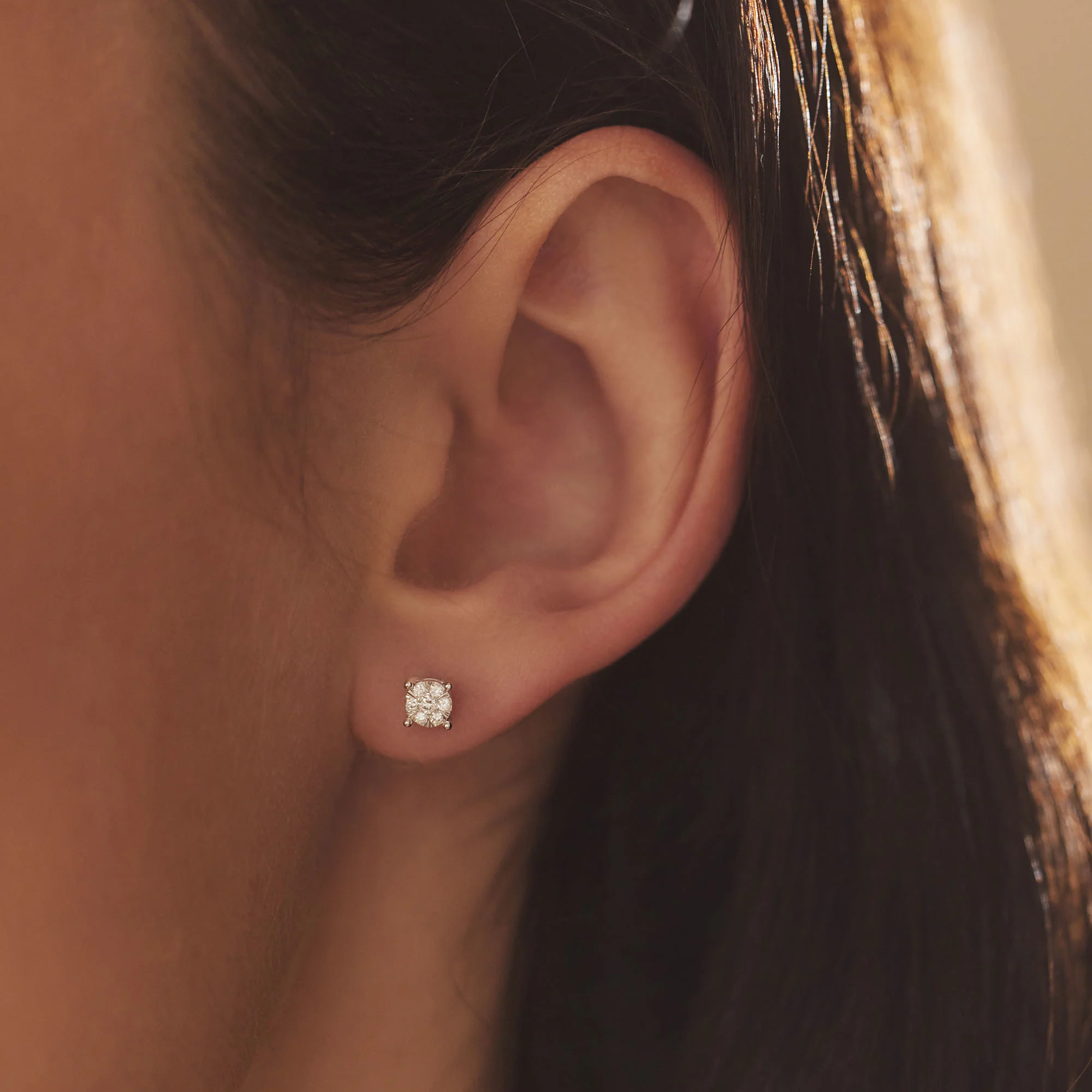 De la Paix Hanaé 14 karat white gold ear studs with diamond 0.16 carat - Image 2