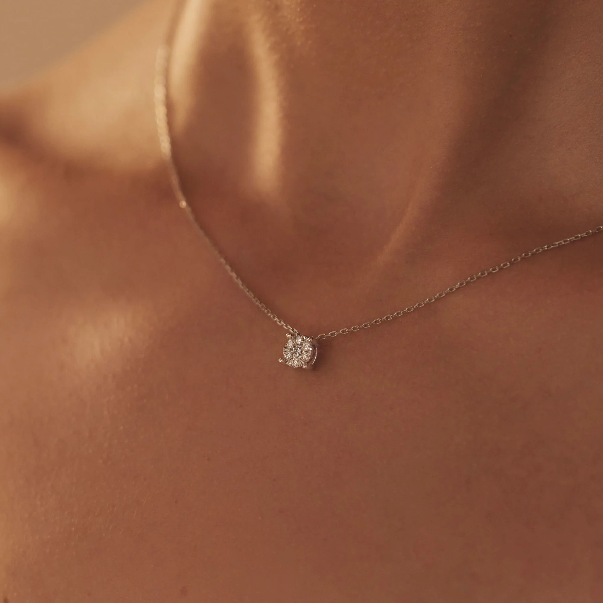 De la Paix Hanaé 14 karat white gold necklace with diamond 0.14 carat - Image 3