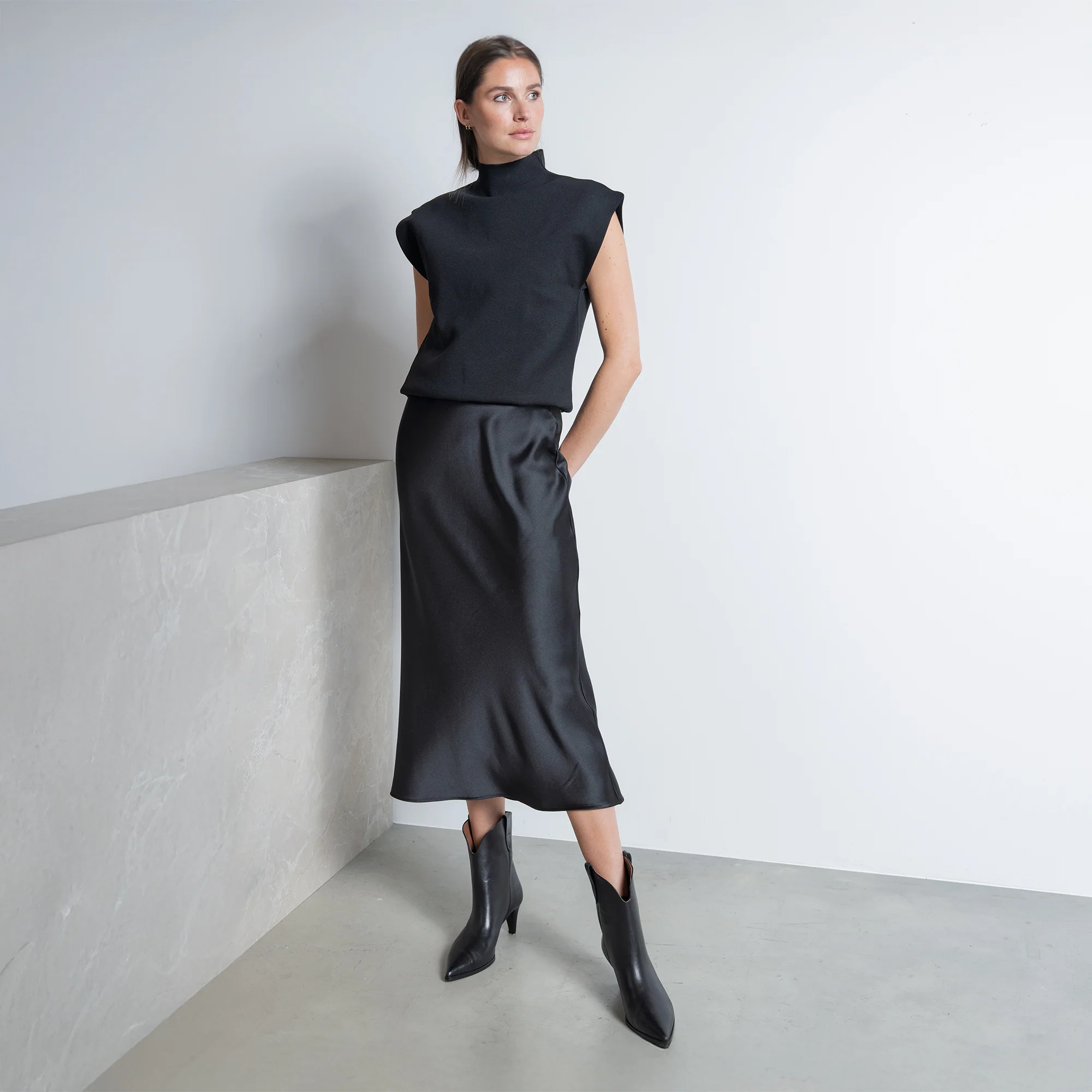 Vendôme Louane black calfskin leather boots - Image 3