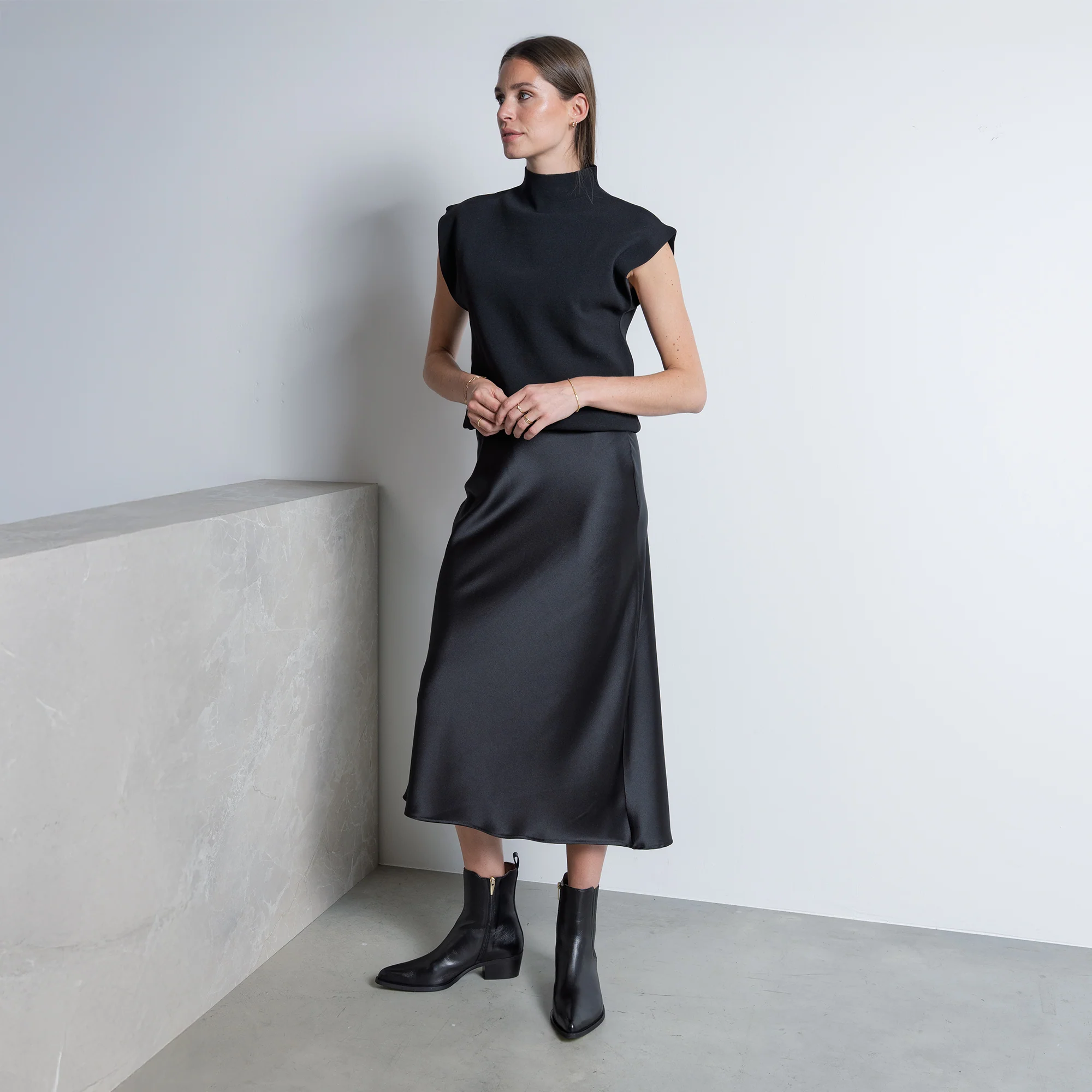 Vendôme Amandine black calfskin leather boots - Image 3