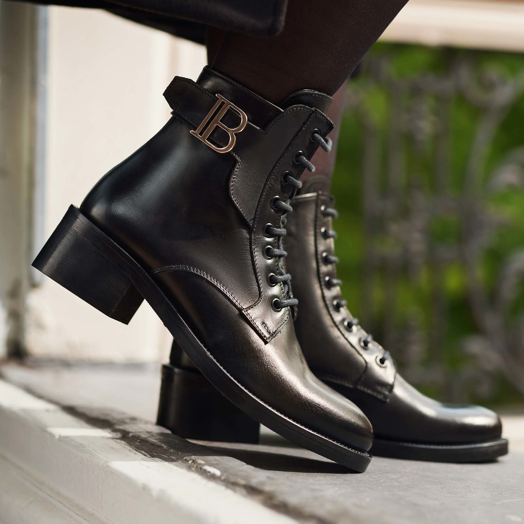 Vendôme Ellen black calfskin leather lace up boots - Image 3