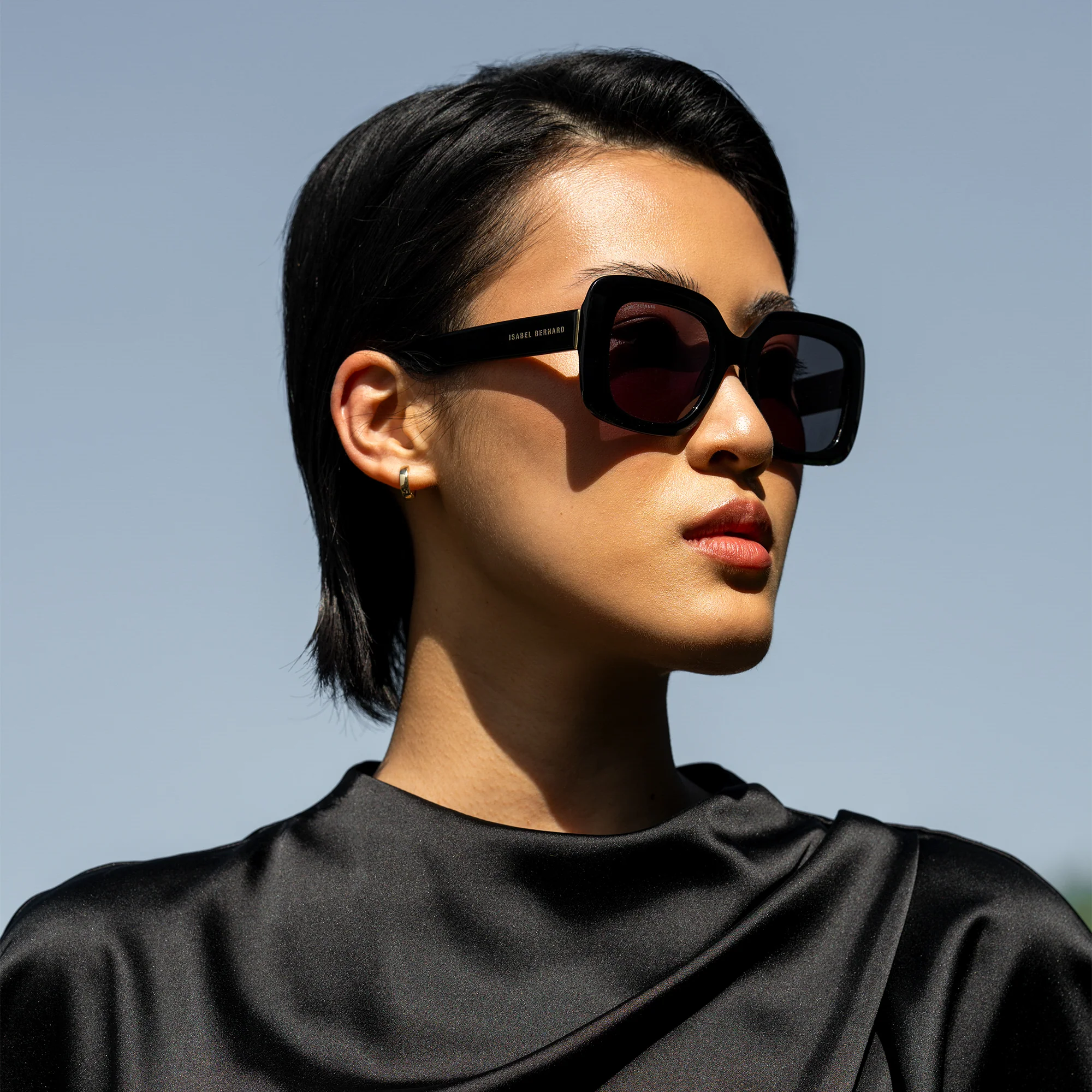 La Villette Rive black square sunglasses with black lenses - Image 2