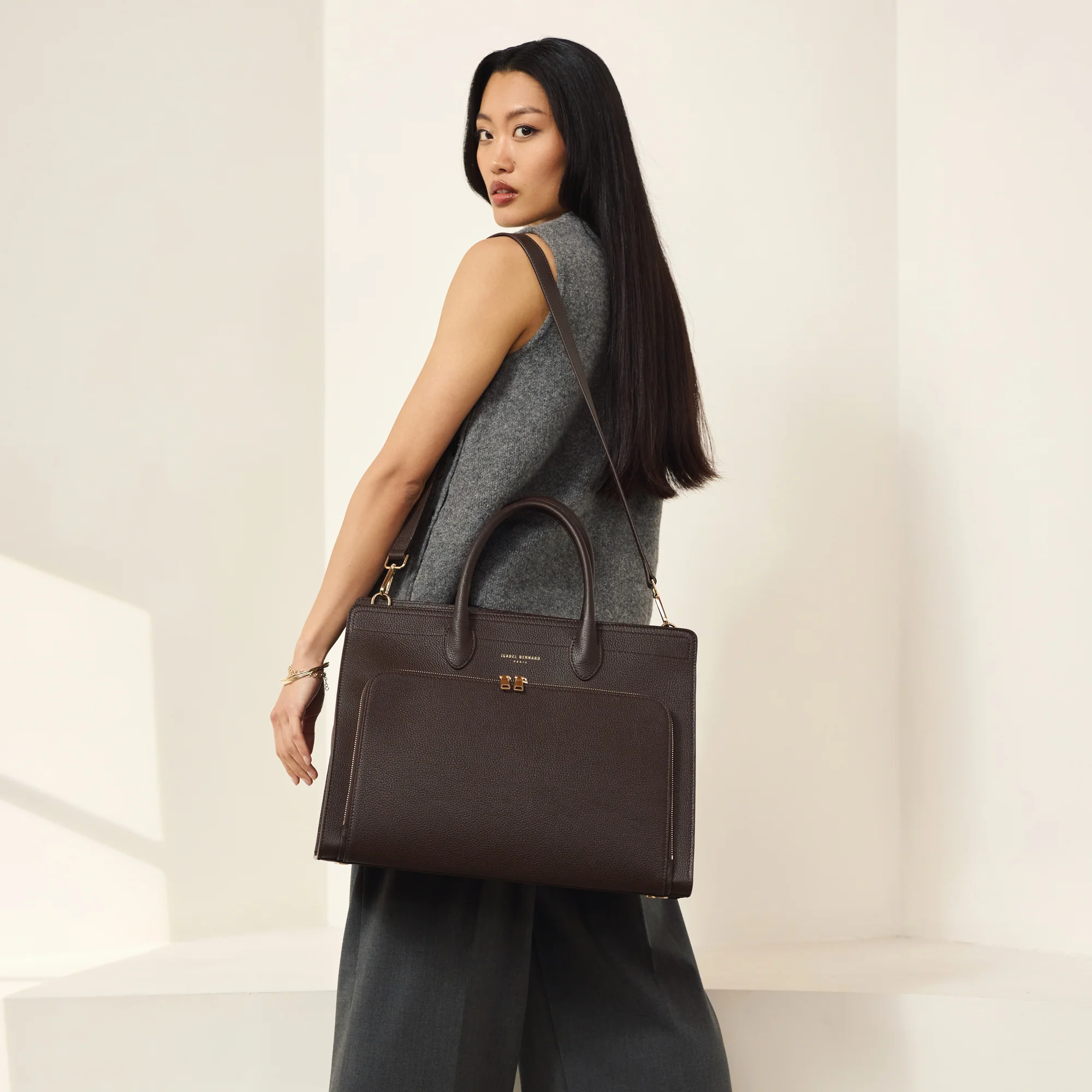Honoré Nadine brown calfskin leather handbag with 16.4 inch laptop pocket - Image 3