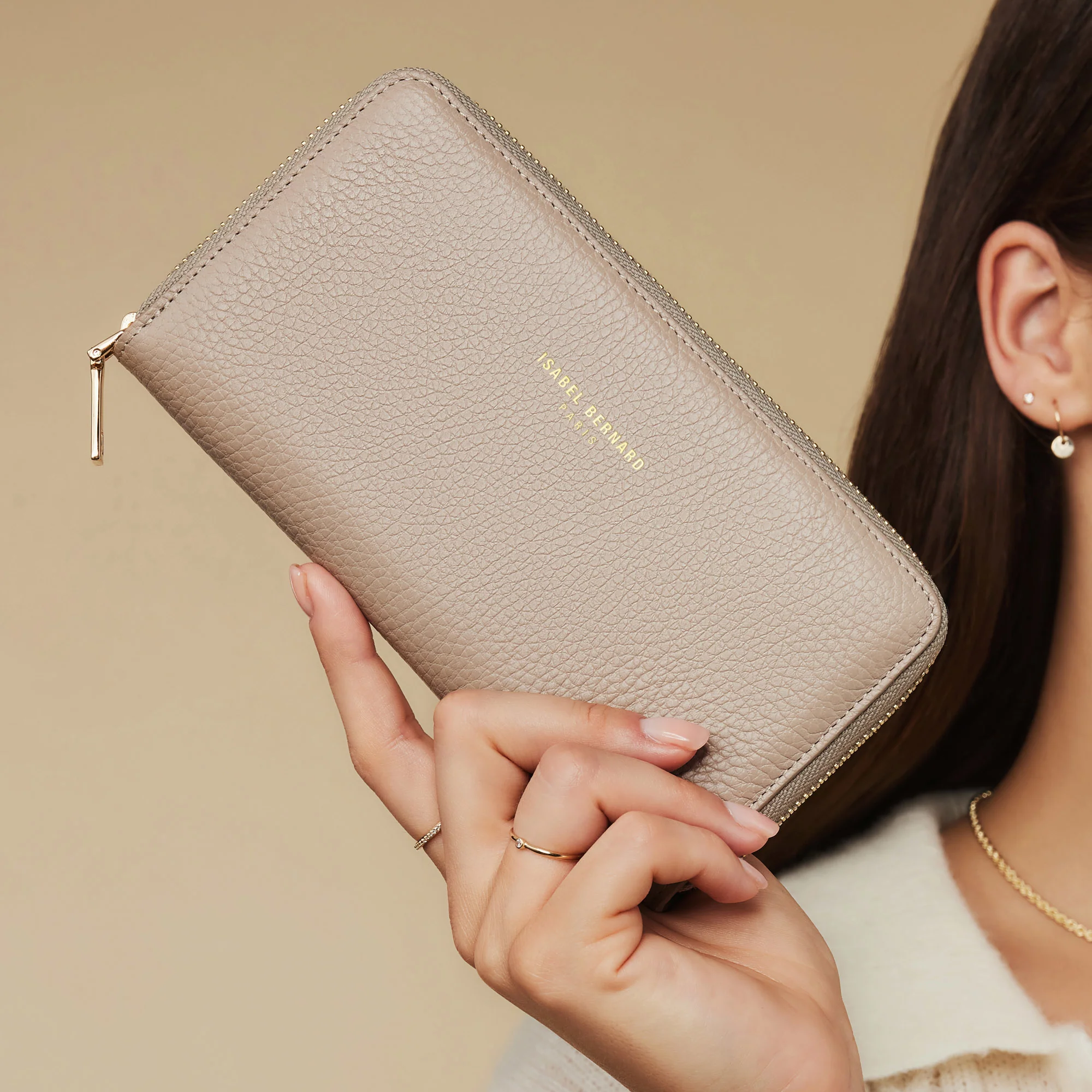 Honoré Léa taupe calfskin leather zipper wallet - Image 2