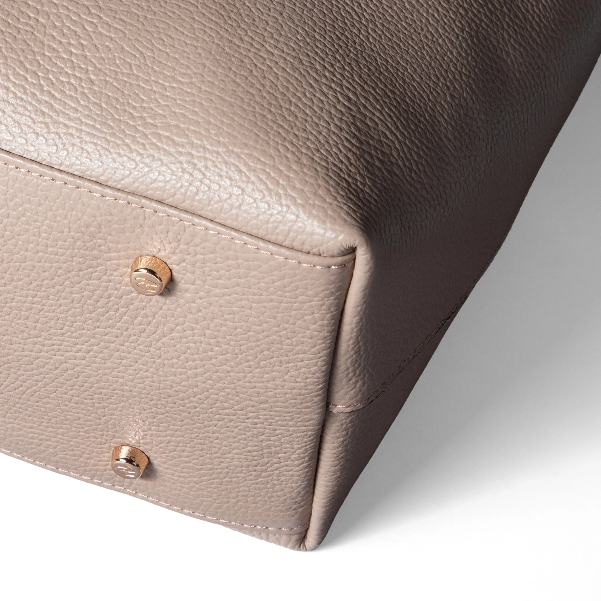 Honoré Elin Taupe calfskin leather shoulder bag - Image 7