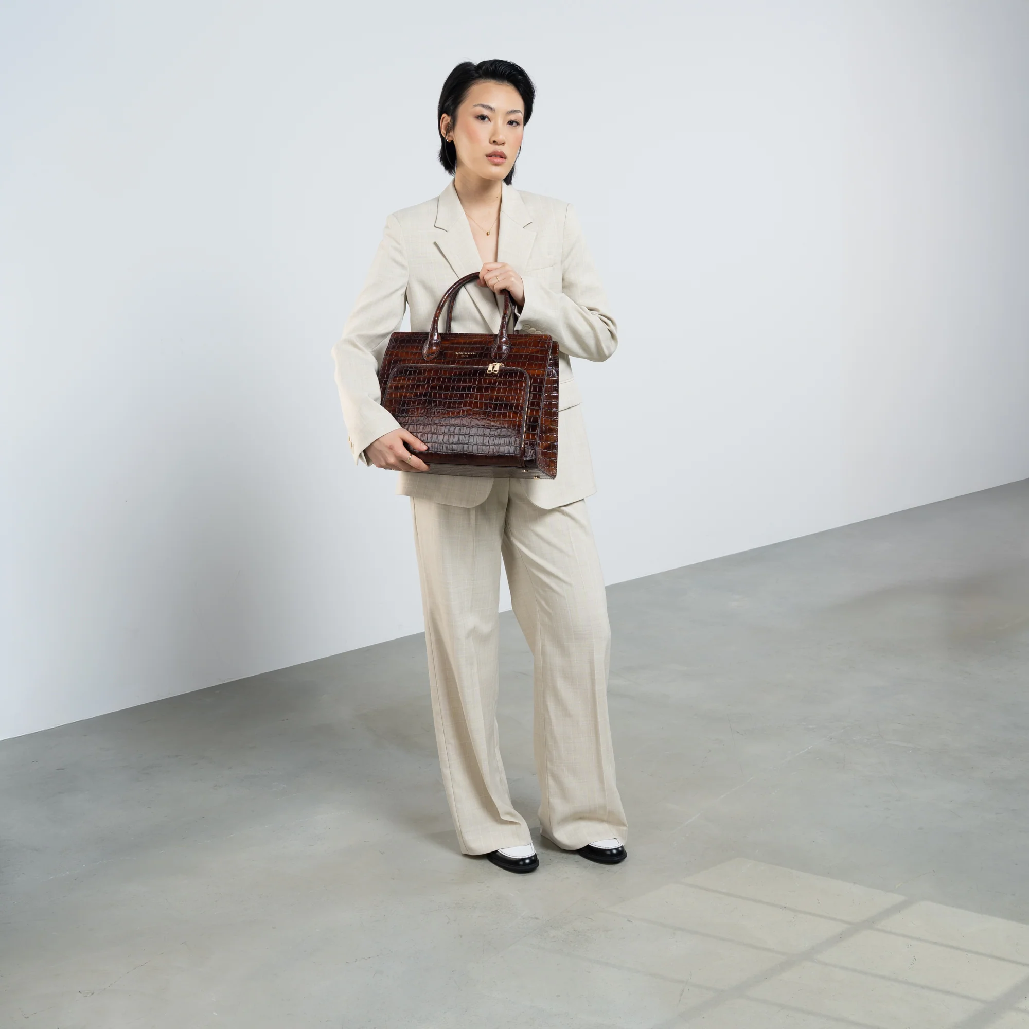 Honoré Nadine croco brown leather handbag with 13 inch laptop pocket - Image 2