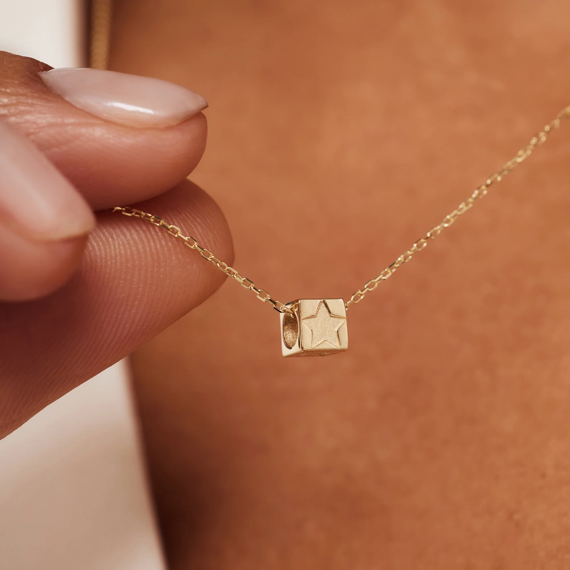 Le Marais Felie 14 karat gold cube charm with star - Image 2