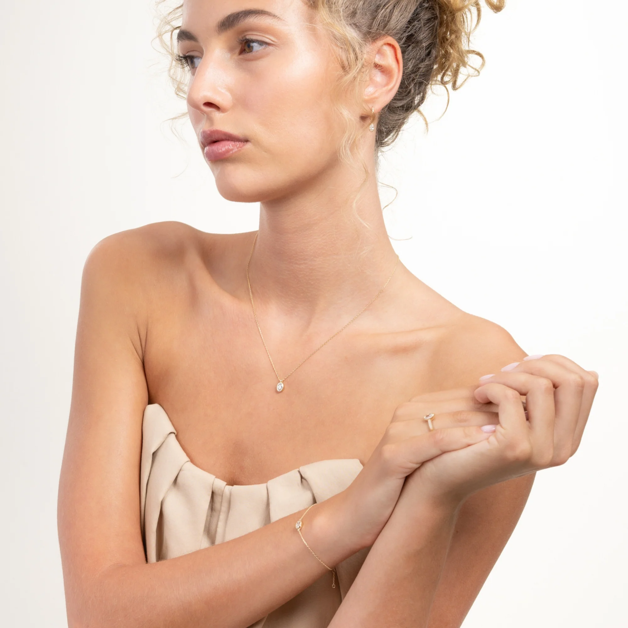 Le Marais Sophie 14 Karat Gold Necklace With Zirconia Stone - Image 4