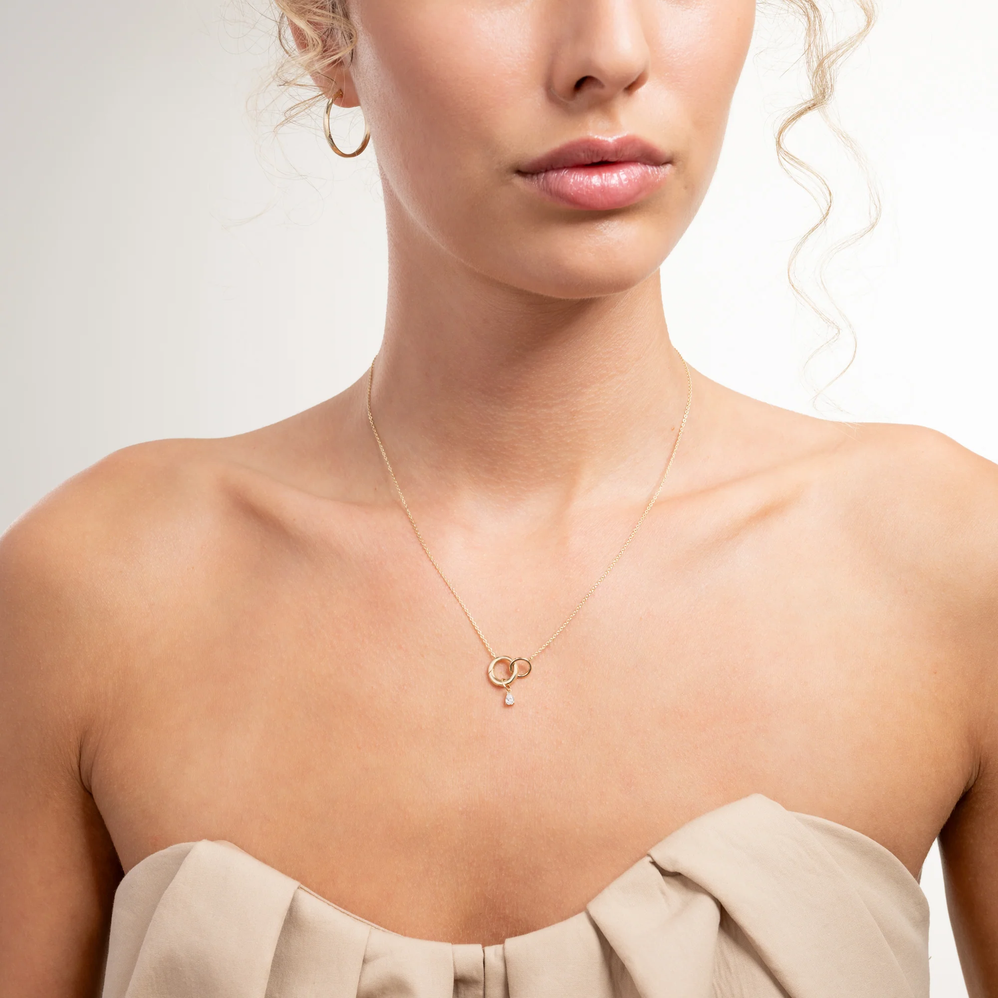 Le Marais Teardrop Zirconia 14 karat gold charm - Image 3