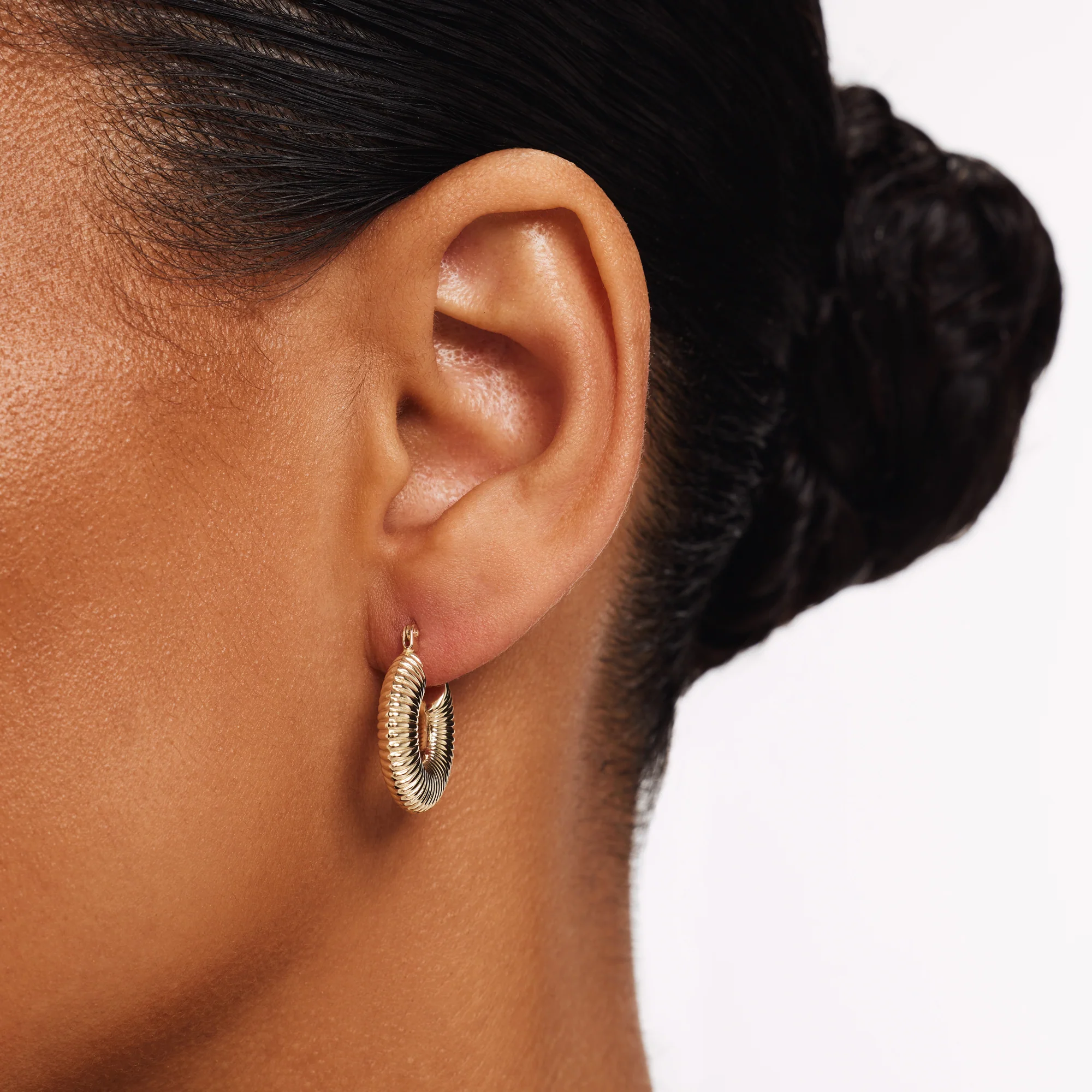 Rivoli Melissa 14 karat gold hoop earrings - Image 3