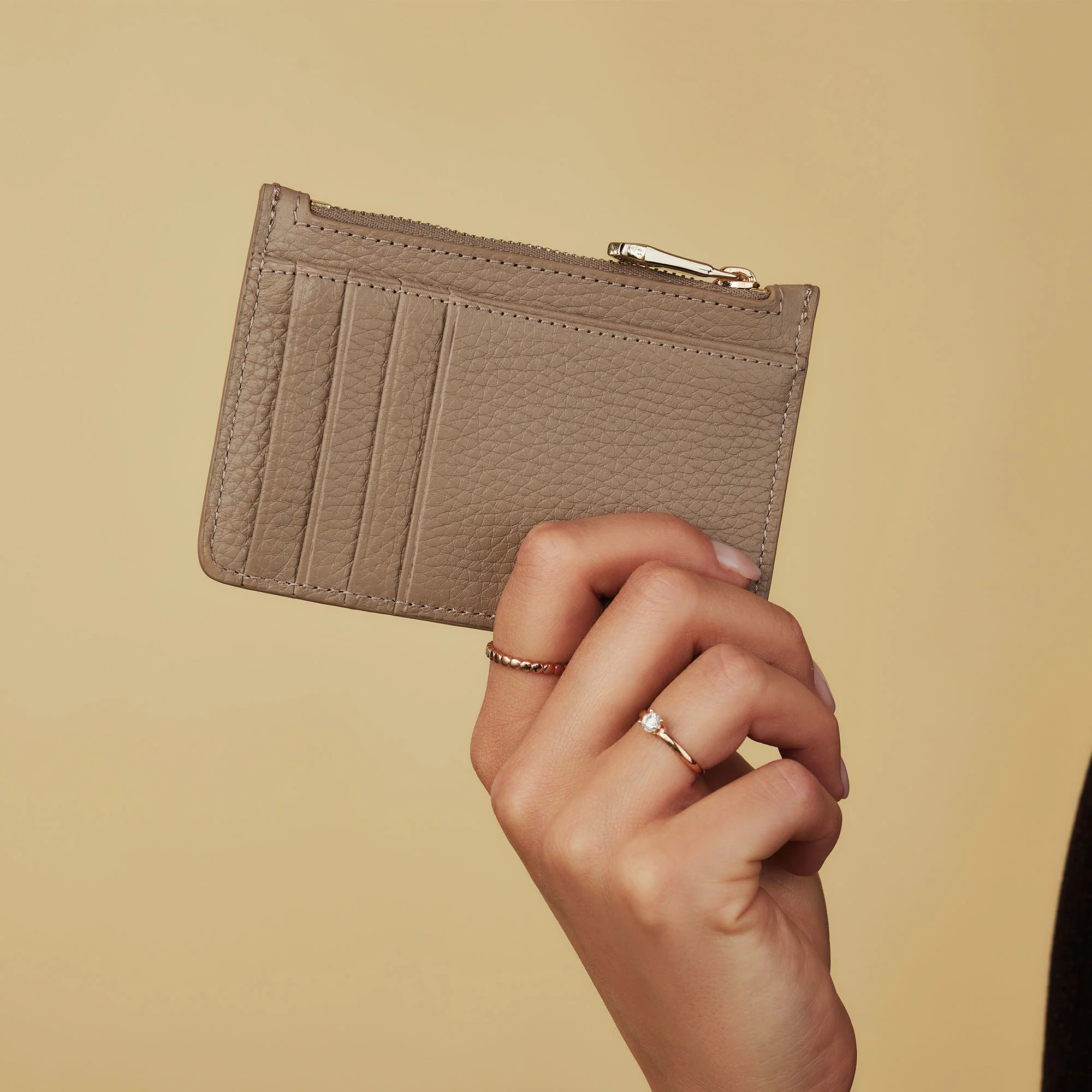 Honoré Aveline taupe calfskin leather card holder - Image 3