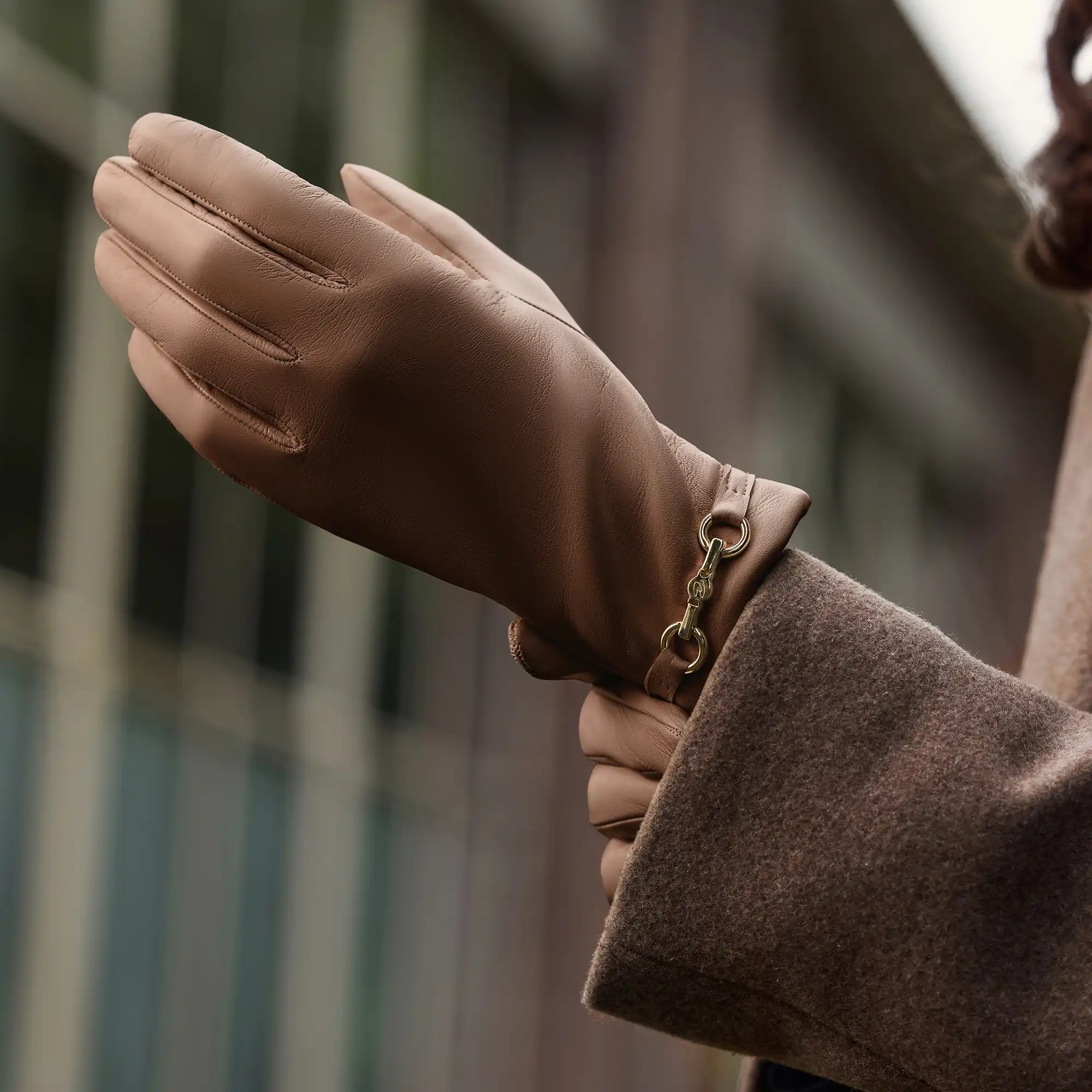 Honoré Marcelia taupe goatskin leather gloves - Image 2