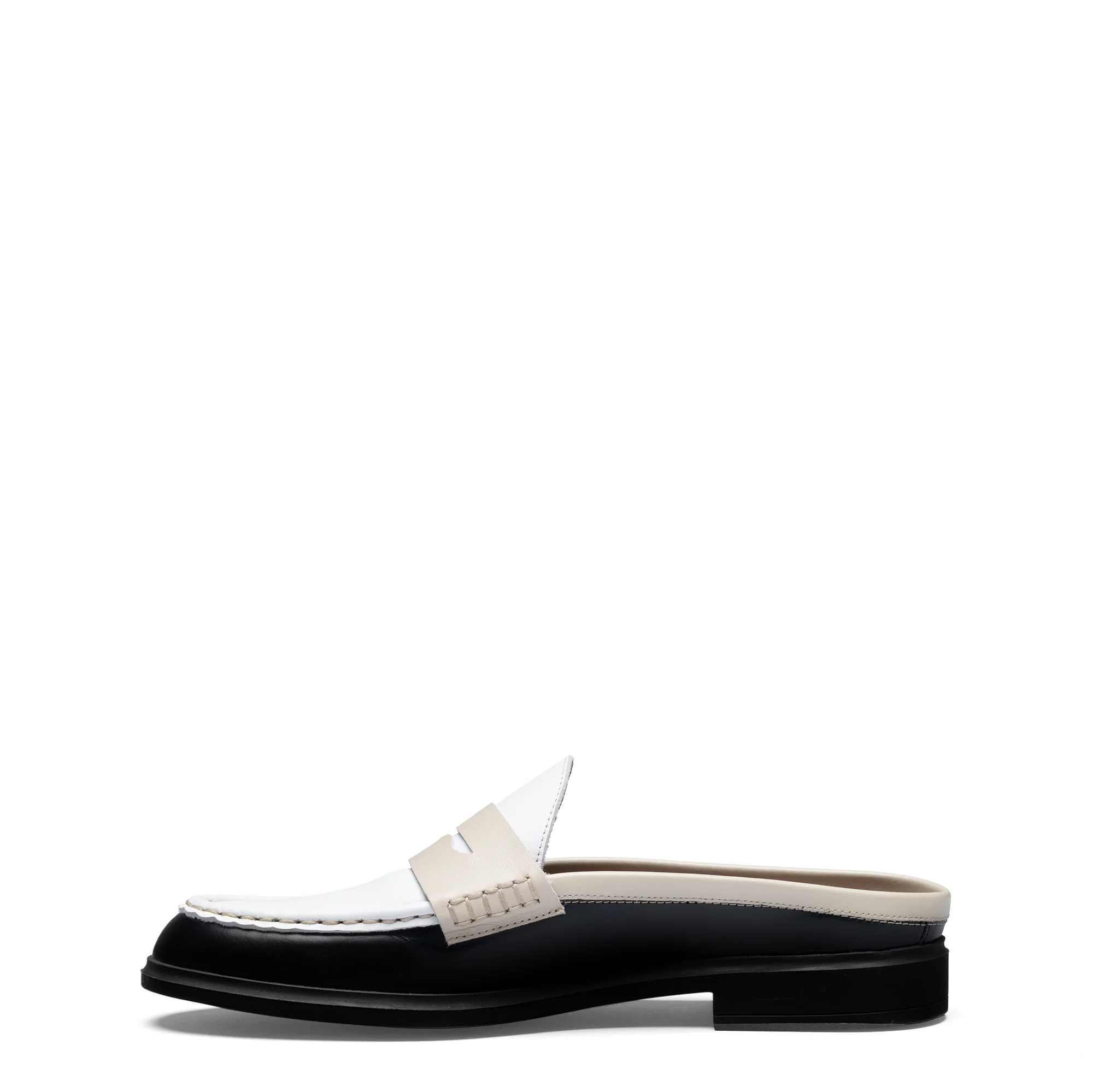 Vendôme Blandine Black And White Calfskin Leather Mules With White Details - Image 5