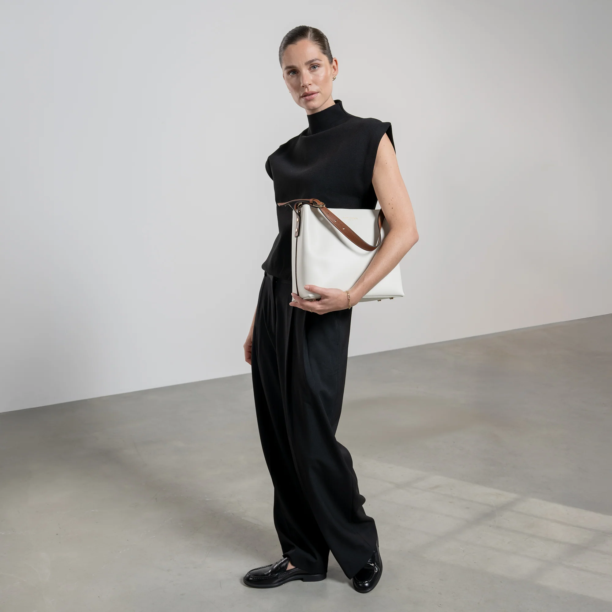 Honoré Adriane Midi white leather shoulder bag calfskin leather - Image 3